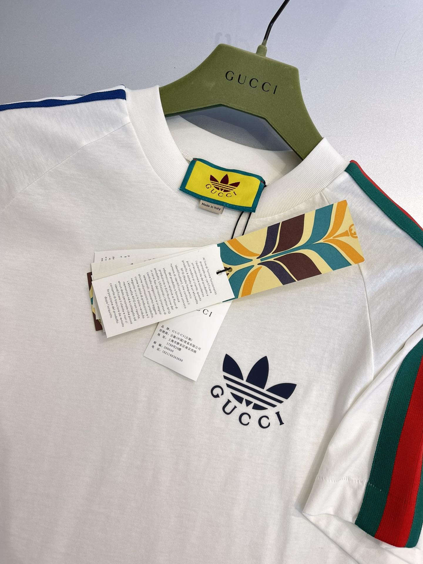 adidas-x-gucci-t-shirt-with-trefoil-print-2834_16844986204-1000