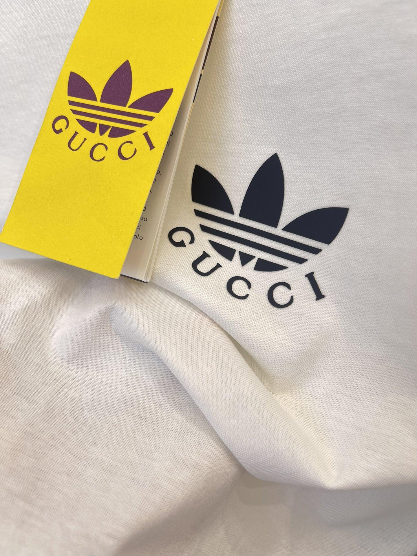 adidas-x-gucci-t-shirt-with-trefoil-print-2834_16844986217-1000