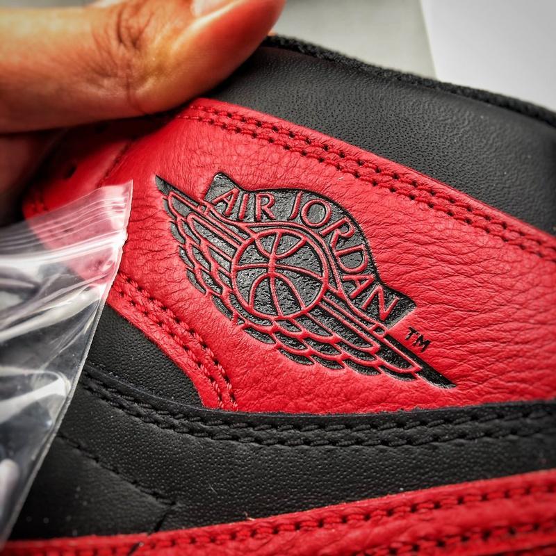 air-jordan-1-retro-high-og-banned-bred-1079_168439264419-1000