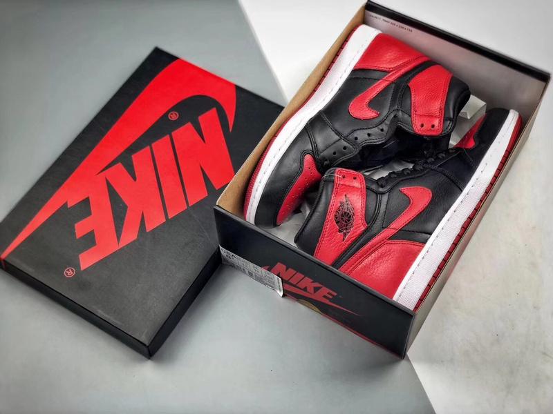 air-jordan-1-retro-high-og-bred-1121_16843927385-1000