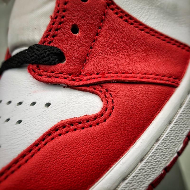 air-jordan-1-retro-high-og-chicago-1082_168439265111-1000