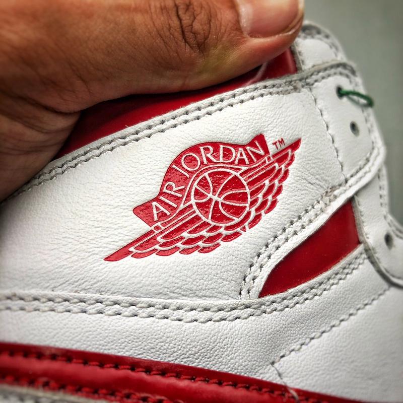 air-jordan-1-retro-high-og-metallic-red-1087_168439266217-1000