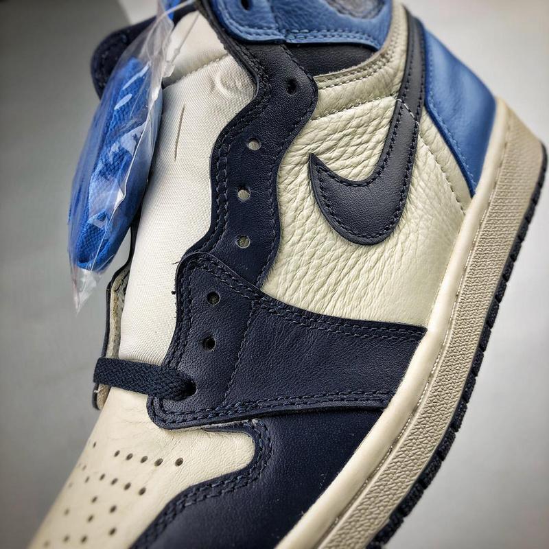 air-jordan-1-retro-high-og-obsidianuniversity-blue-1072_16843926274-1000