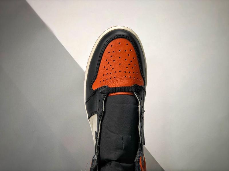 air-jordan-1-retro-high-og-shattered-backboard-1078_16843926407-1000