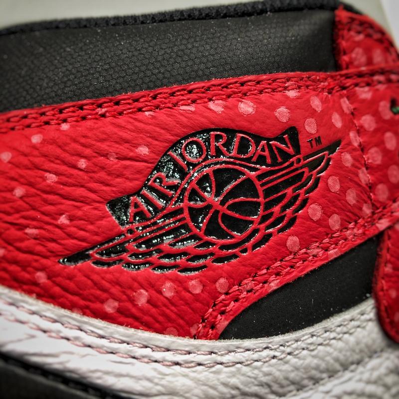 air-jordan-1-retro-high-og-spider-man-1049_168435101515-1000