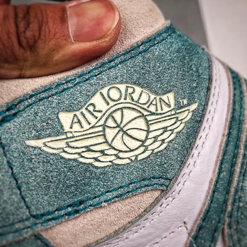 air-jordan-1-retro-high-og-turbo-green-1111_16843927164-1000