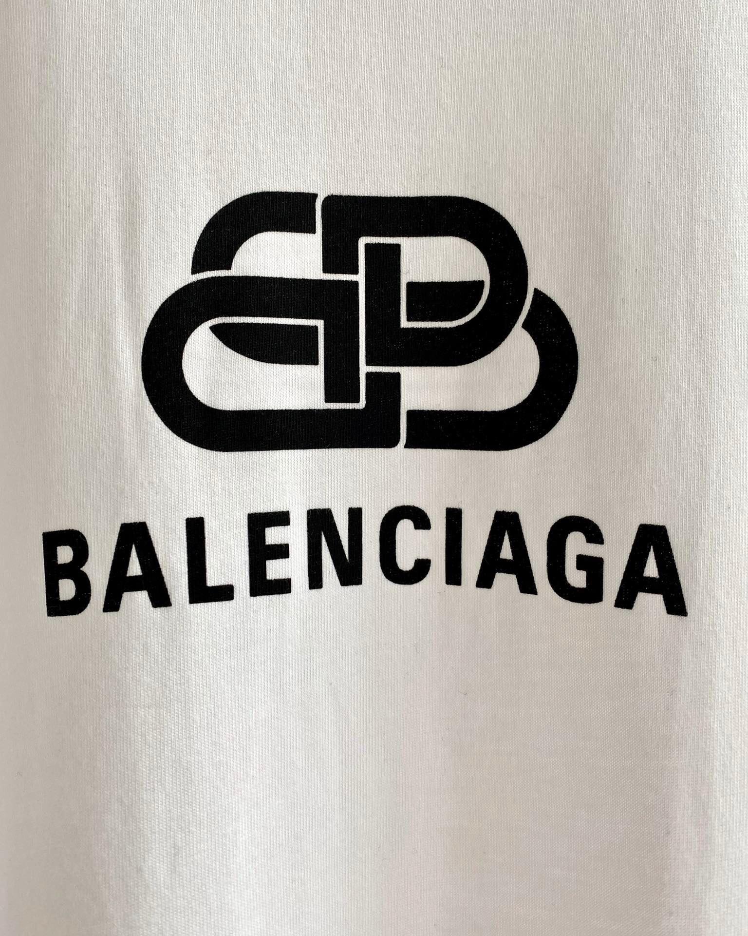 balenciaga-t-shirt-265_16844970655-1000