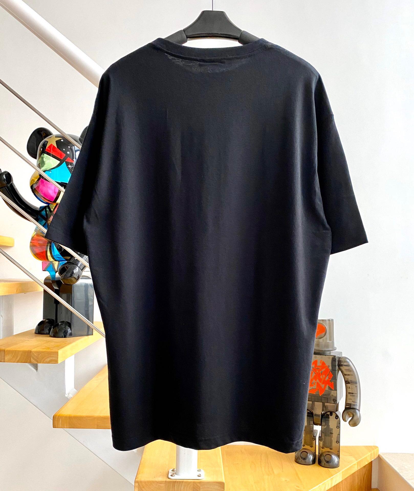 balenciaga-t-shirt-266_16844970663-1000