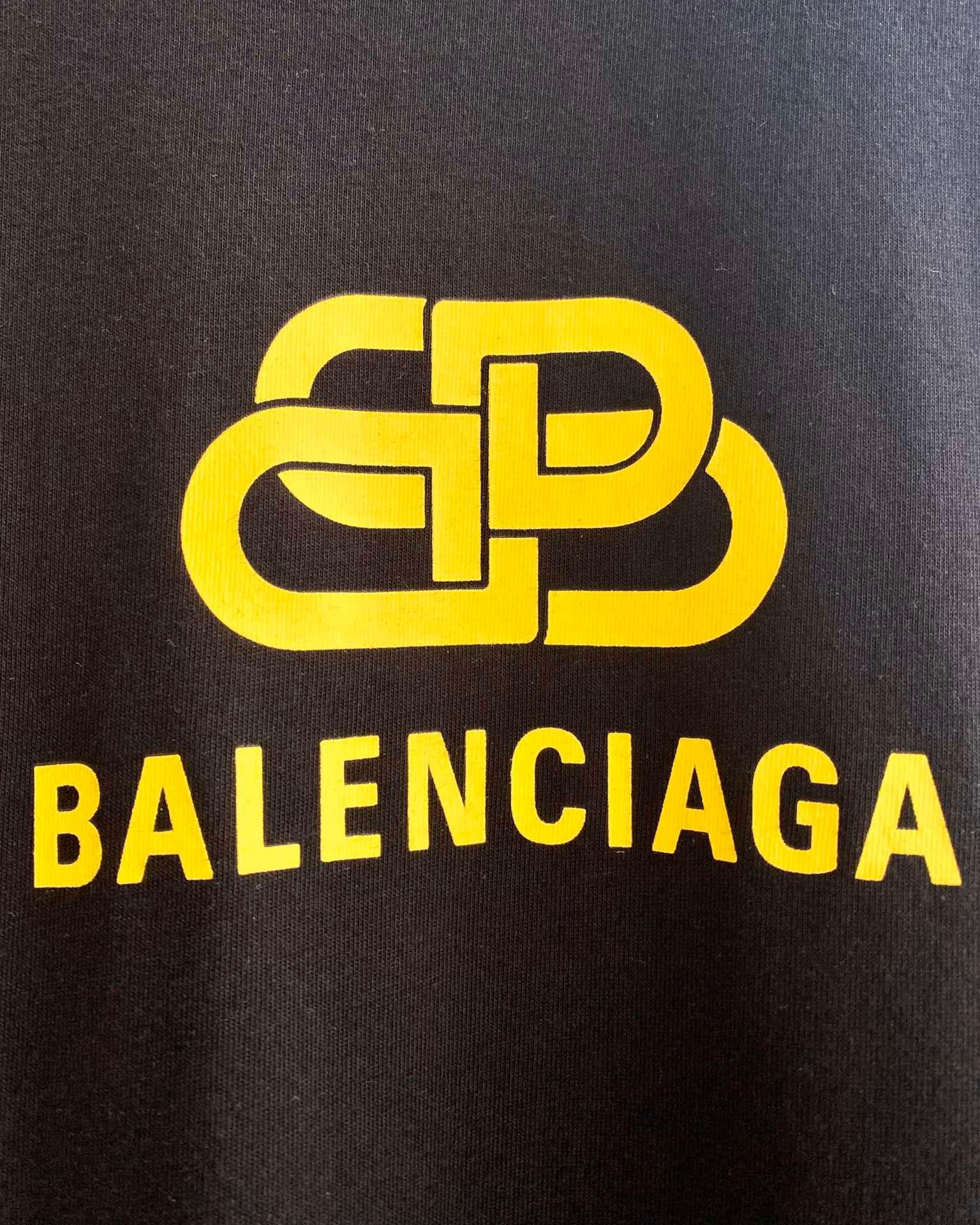 balenciaga-t-shirt-268_16844970717-1000