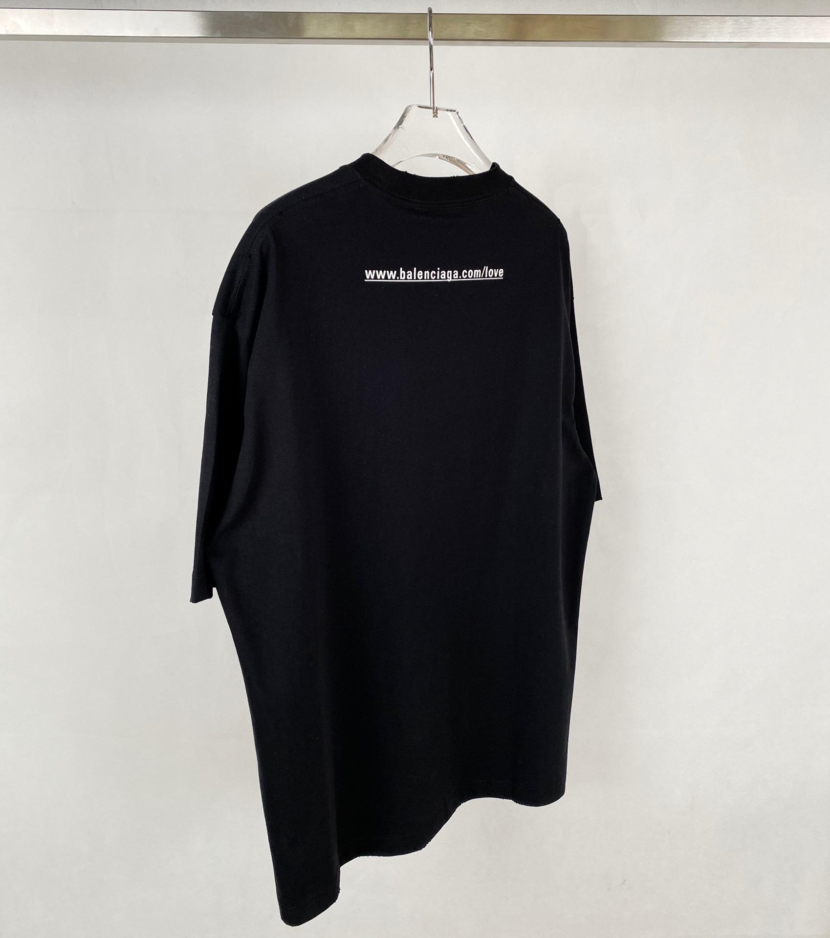 balenciaga-t-shirt-269_16844970735-1000