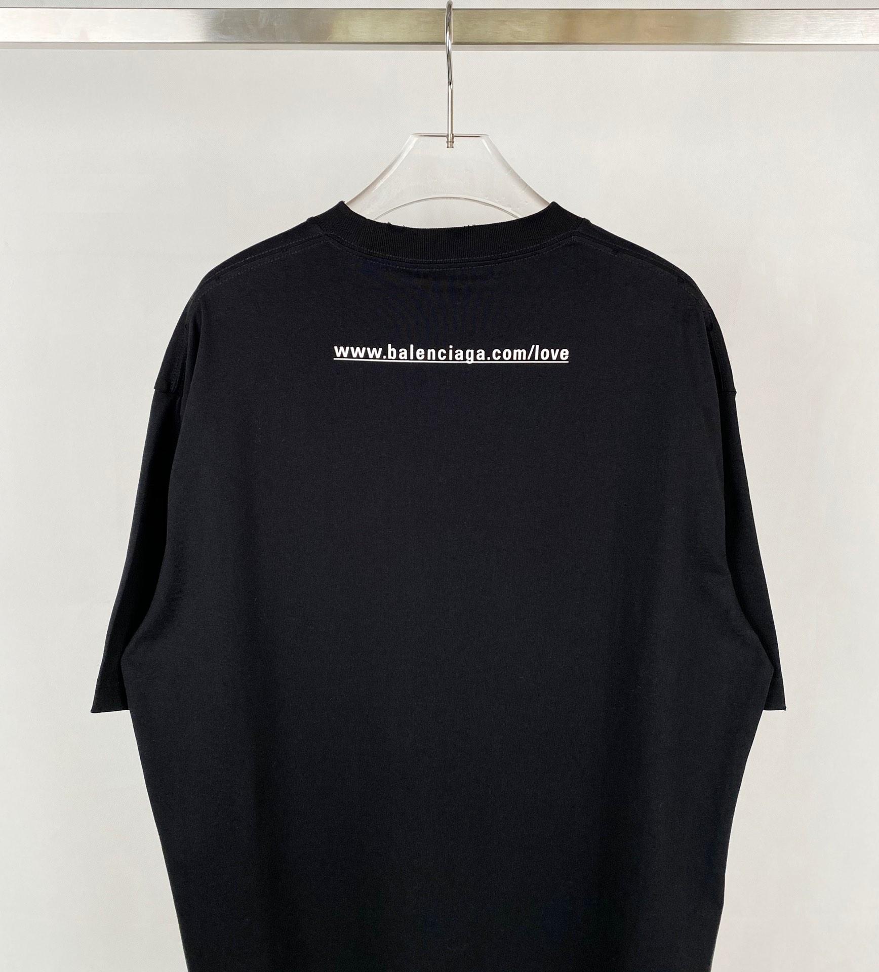 balenciaga-t-shirt-269_16844970748-1000