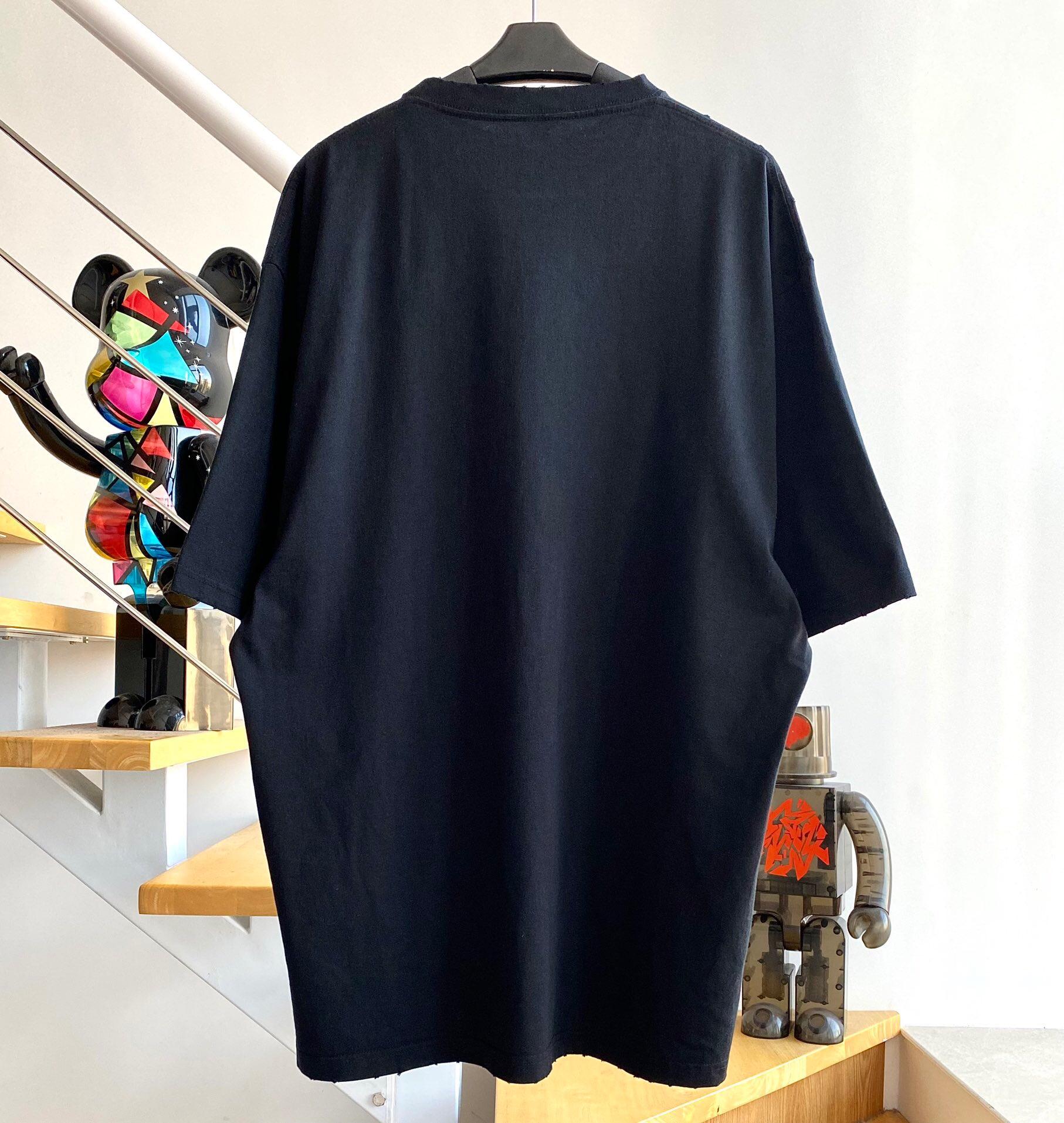 balenciaga-t-shirt-290_16844971253-1000