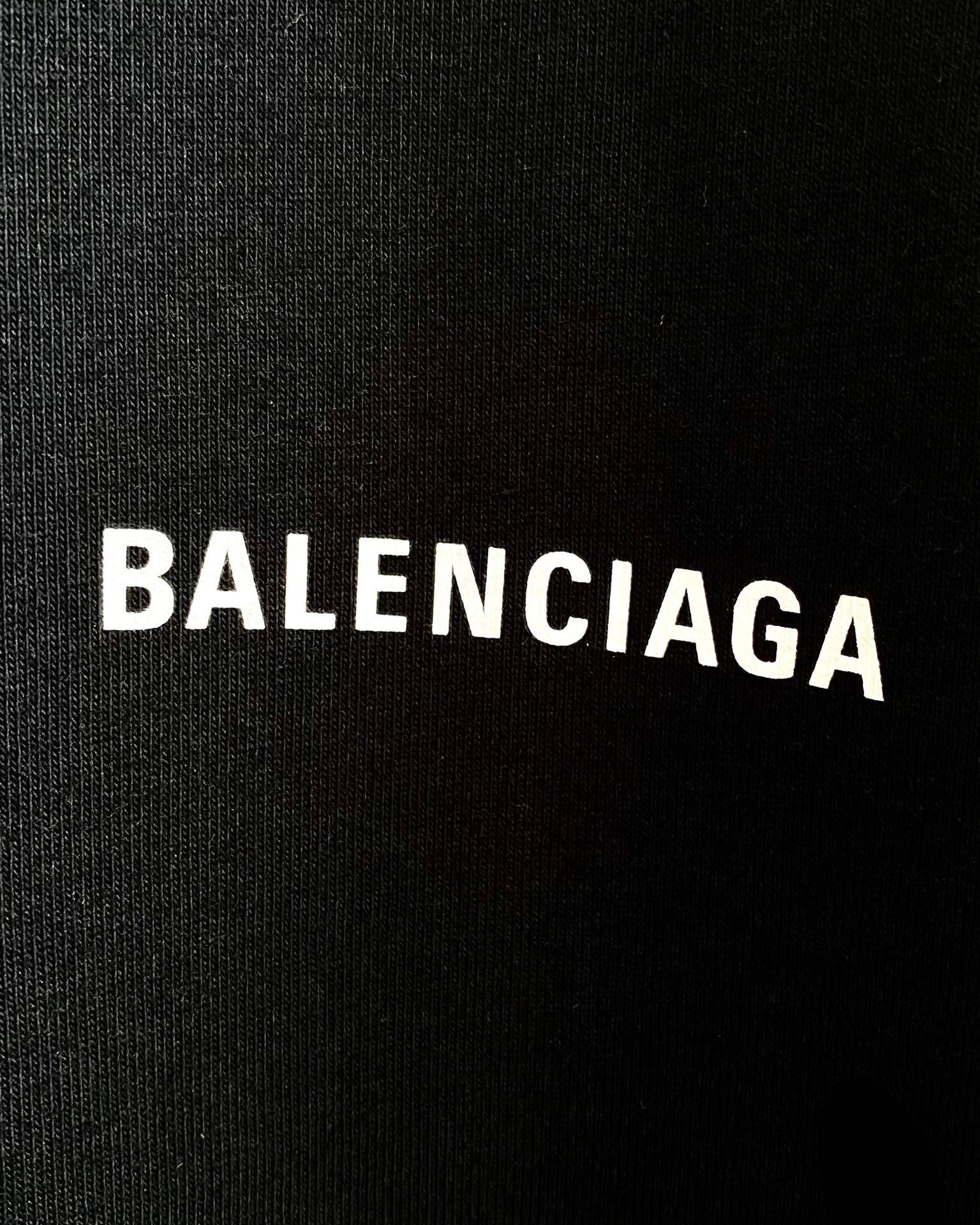 balenciaga-t-shirt-295_16844971397-1000