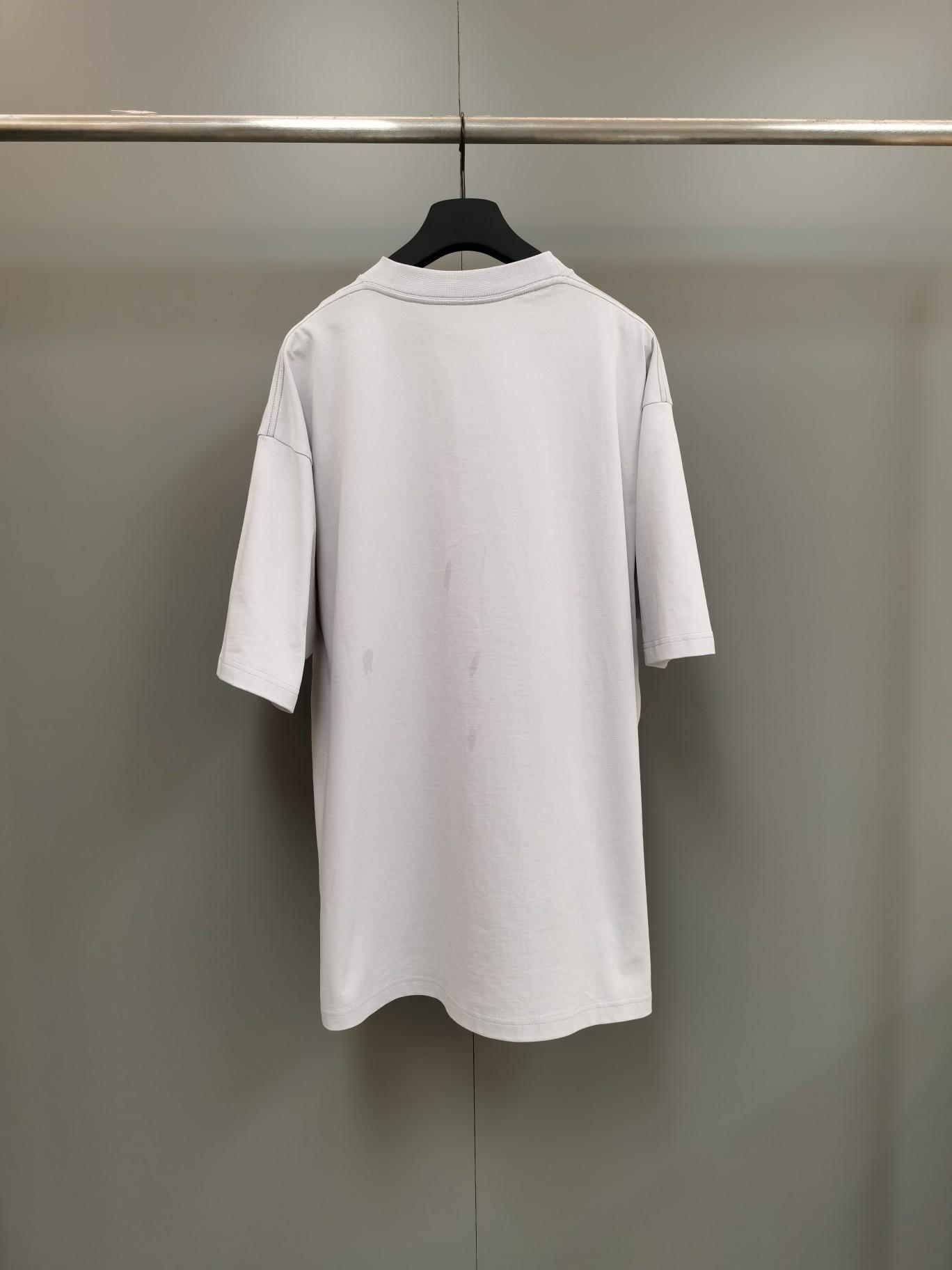 balenciaga-t-shirt-with-logo-embroidery-2633_16844984452-1000