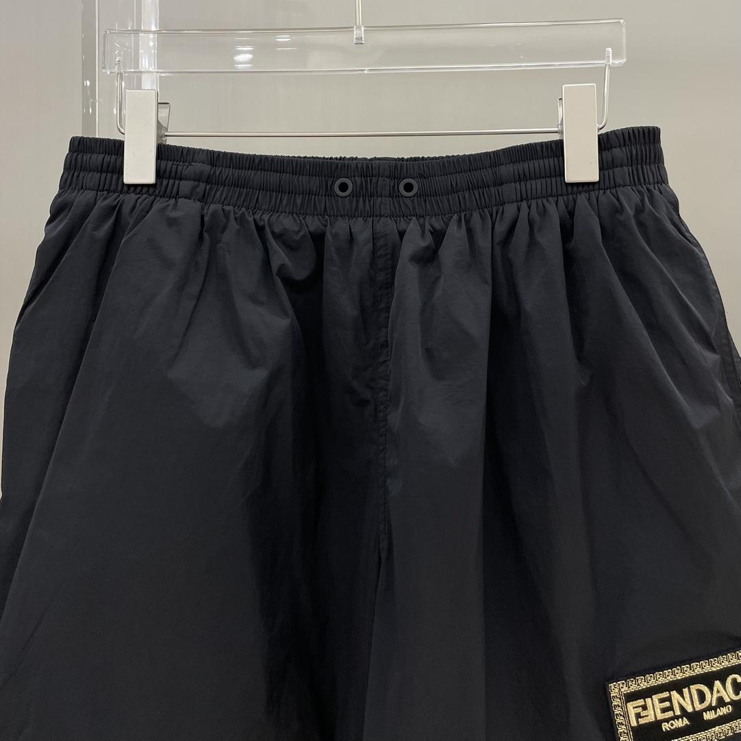 black-nylon-shorts-with-fendace-logo-3085_16843960893-1000