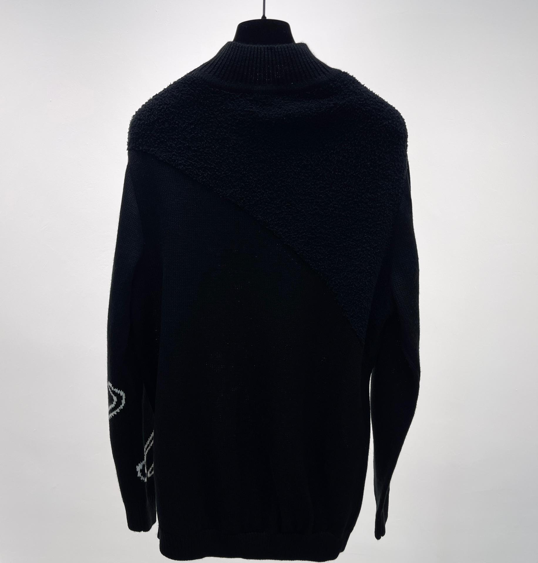 black-wool-pullover-4853_16845004463-1000