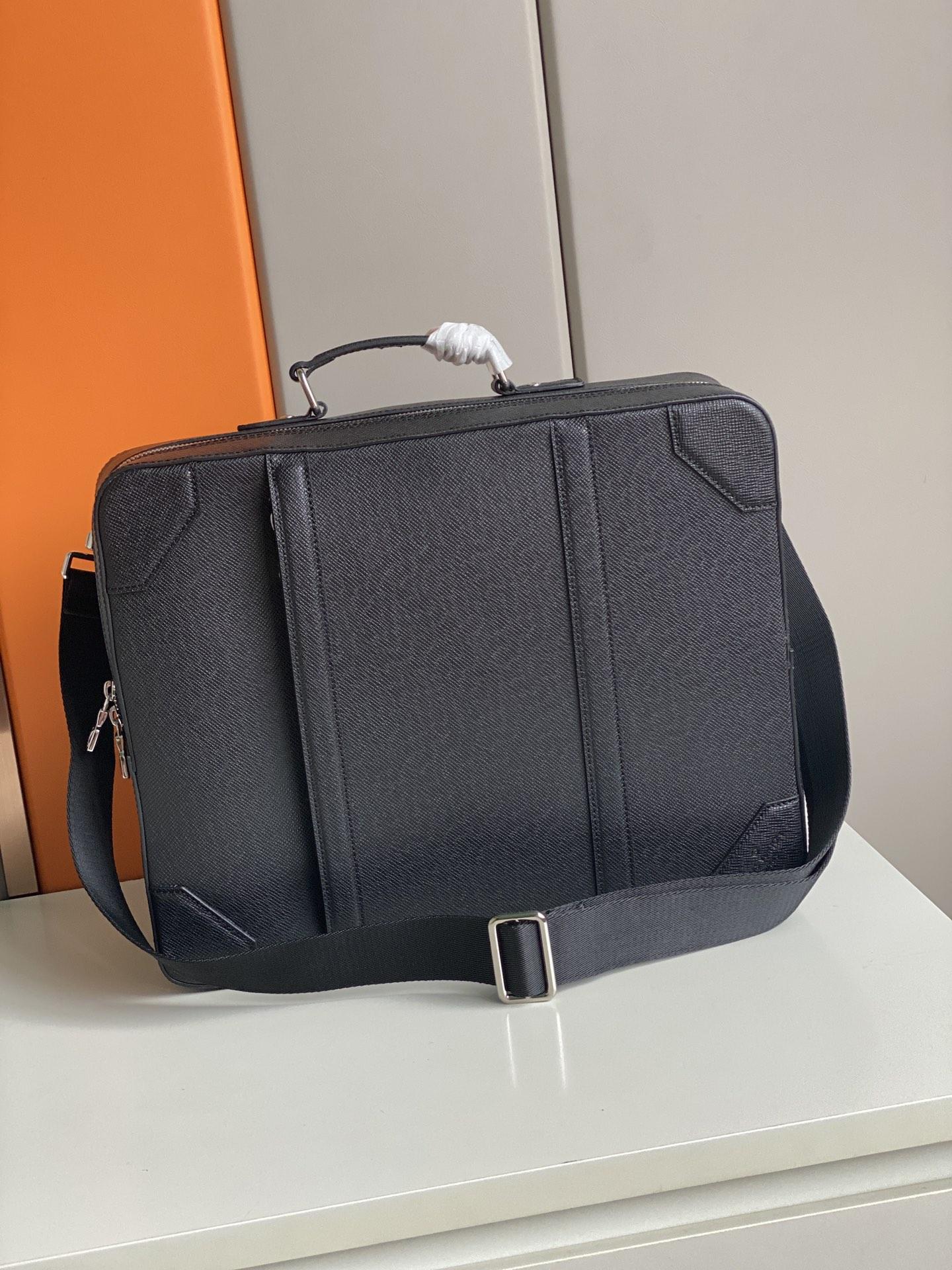 briefcase-backpack-2254_16843950046-1000