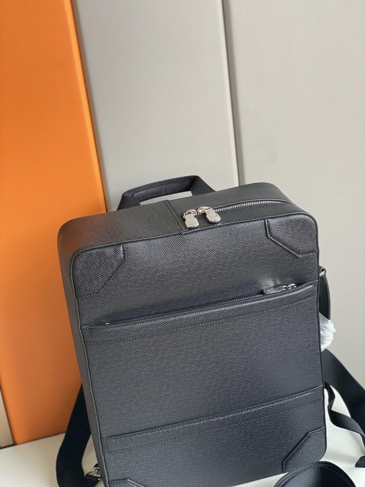 briefcase-backpack-2254_16843950058-1000