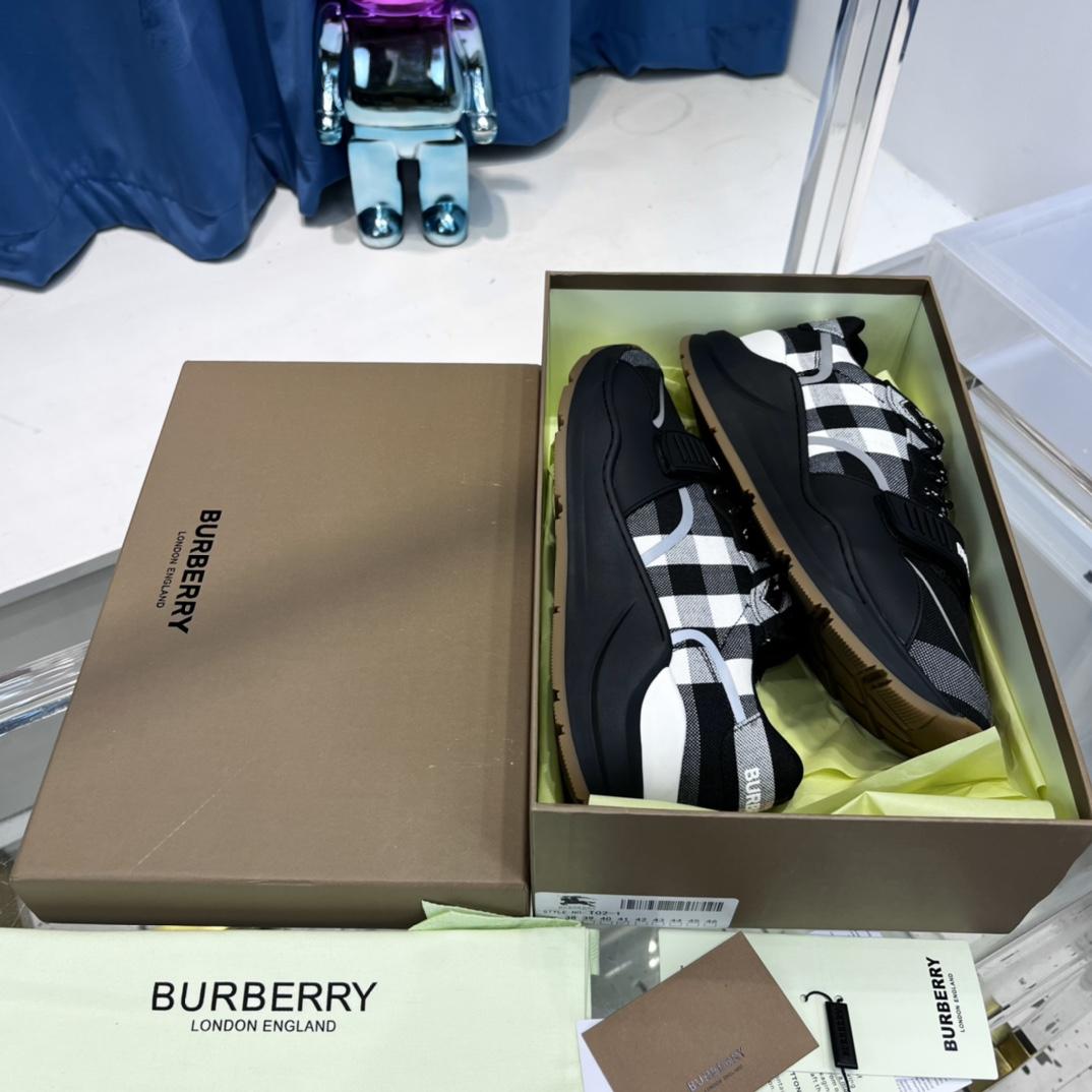 burberry-vintage-arthur-sneaker-6306_16844030059-1000