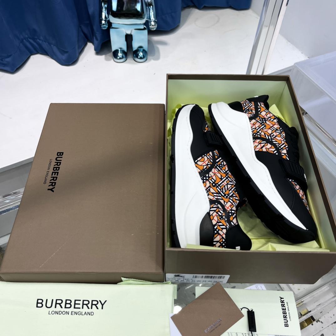 burberry-vintage-arthur-sneaker-6309_16844030099-1000