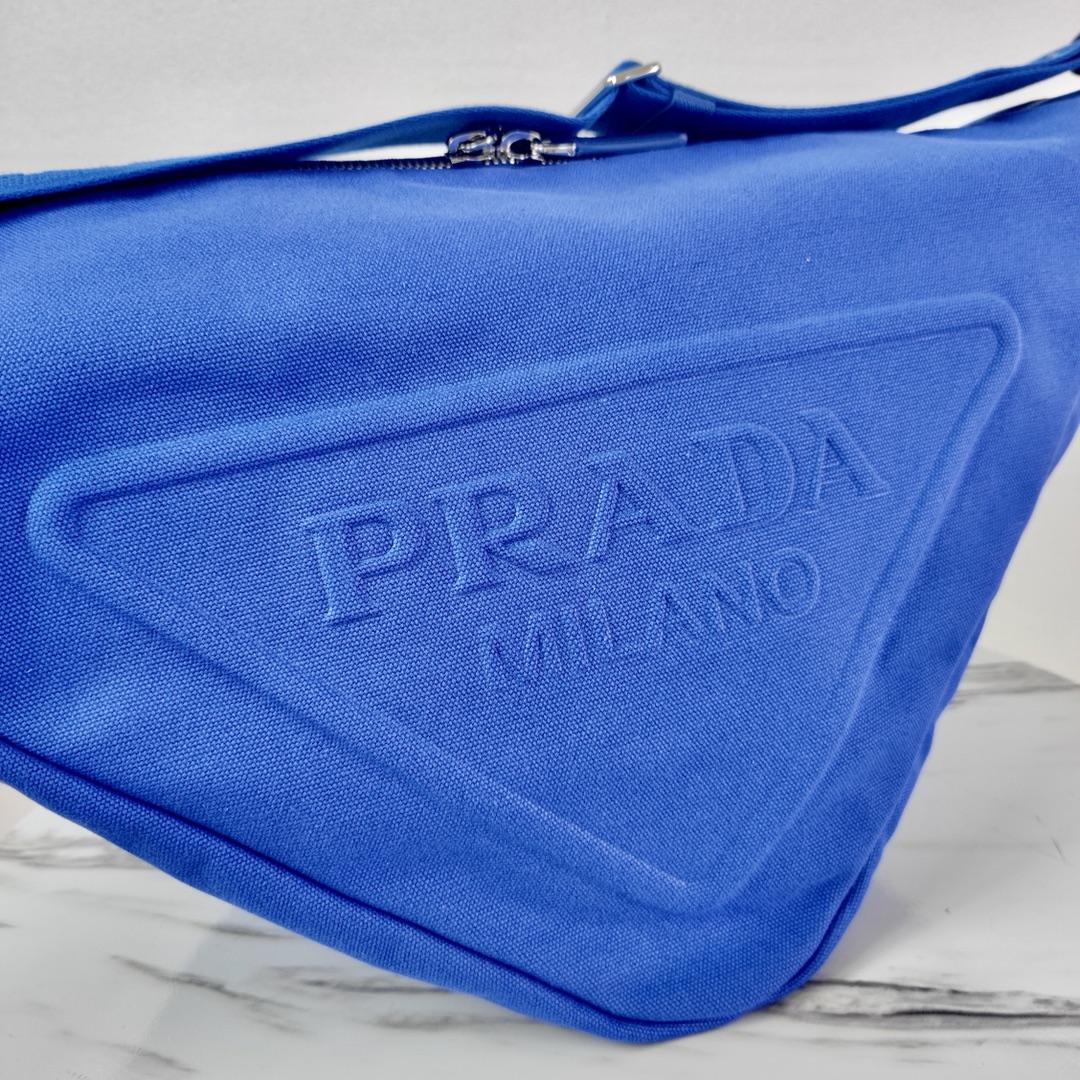 canvas-prada-triangle-bag-2611_16844984117-1000