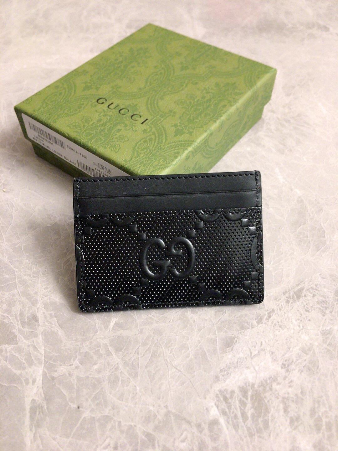 card-case-in-gg-embossed-leather-2144_16843949329-1000