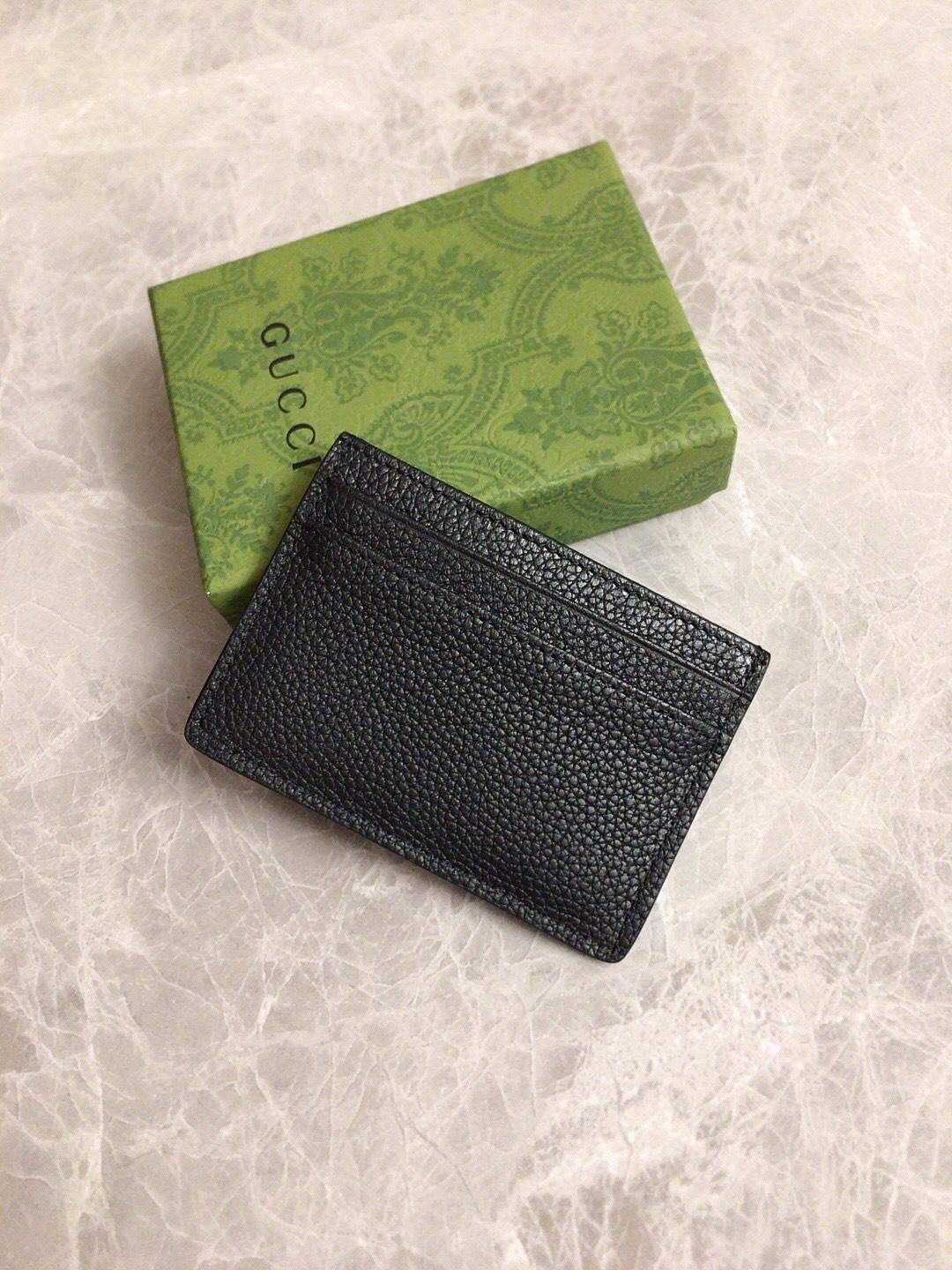 card-holder-with-gucci-logo-2147_16843949373-1000