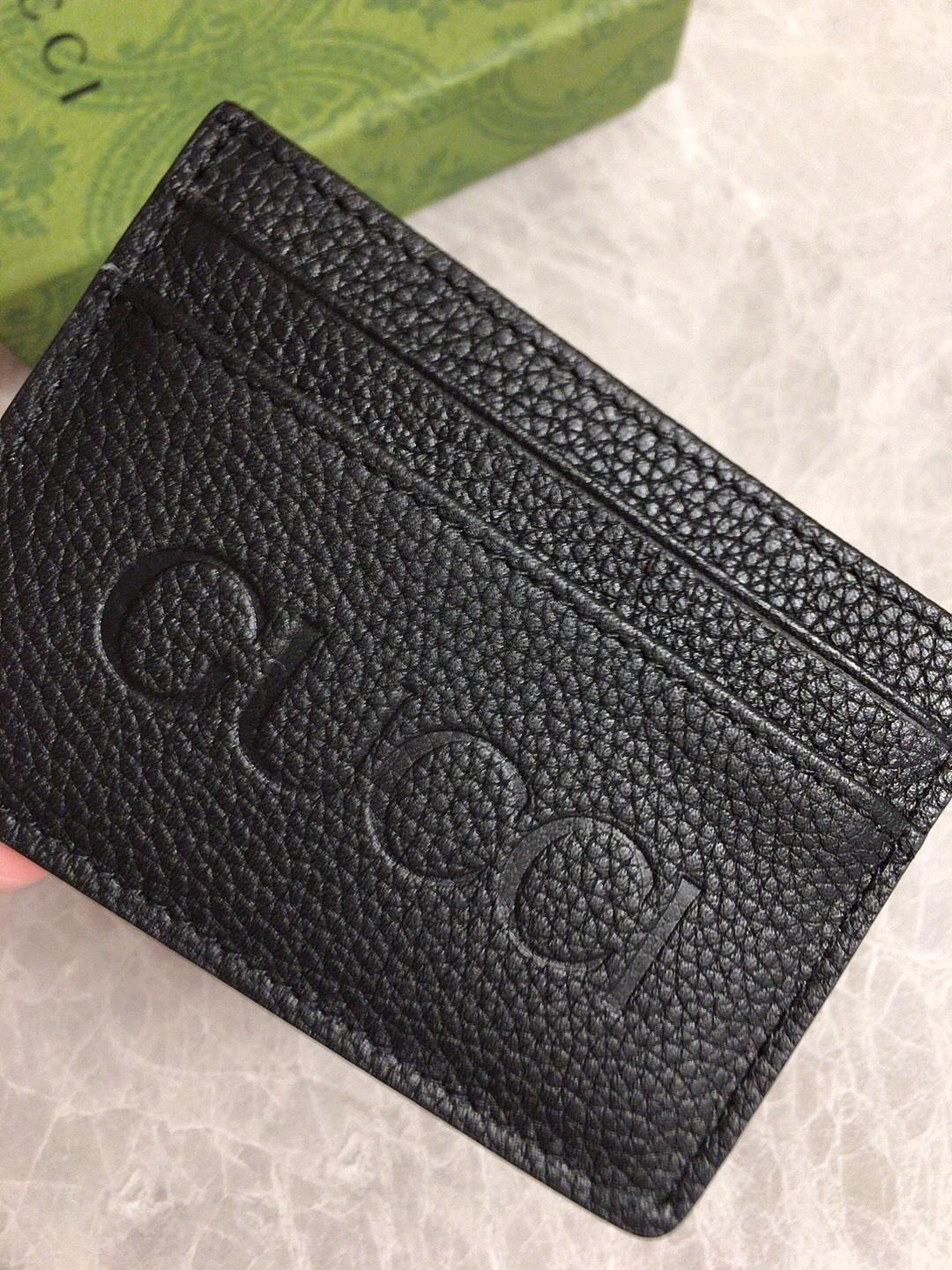 card-holder-with-gucci-logo-2147_16843949389-1000