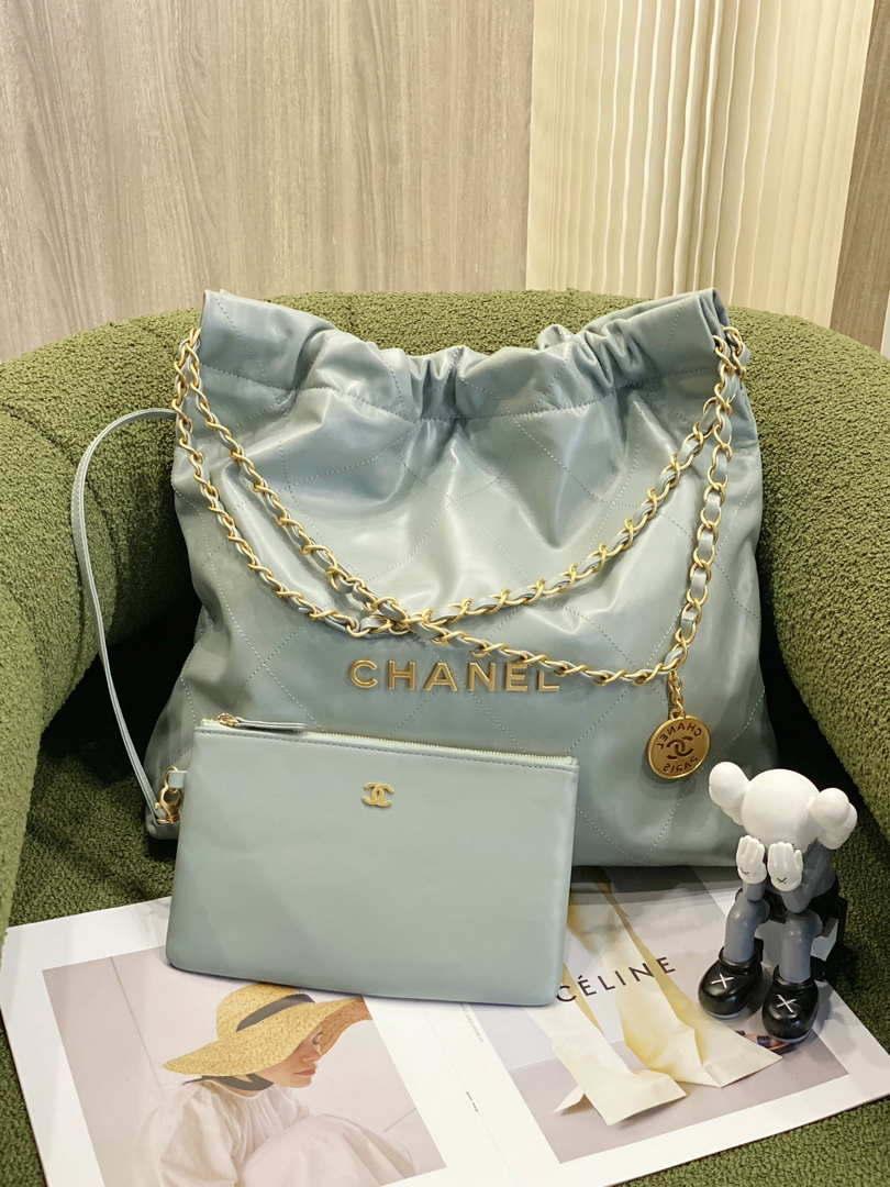 chanel-22-handbag-7121_16844046003-1000