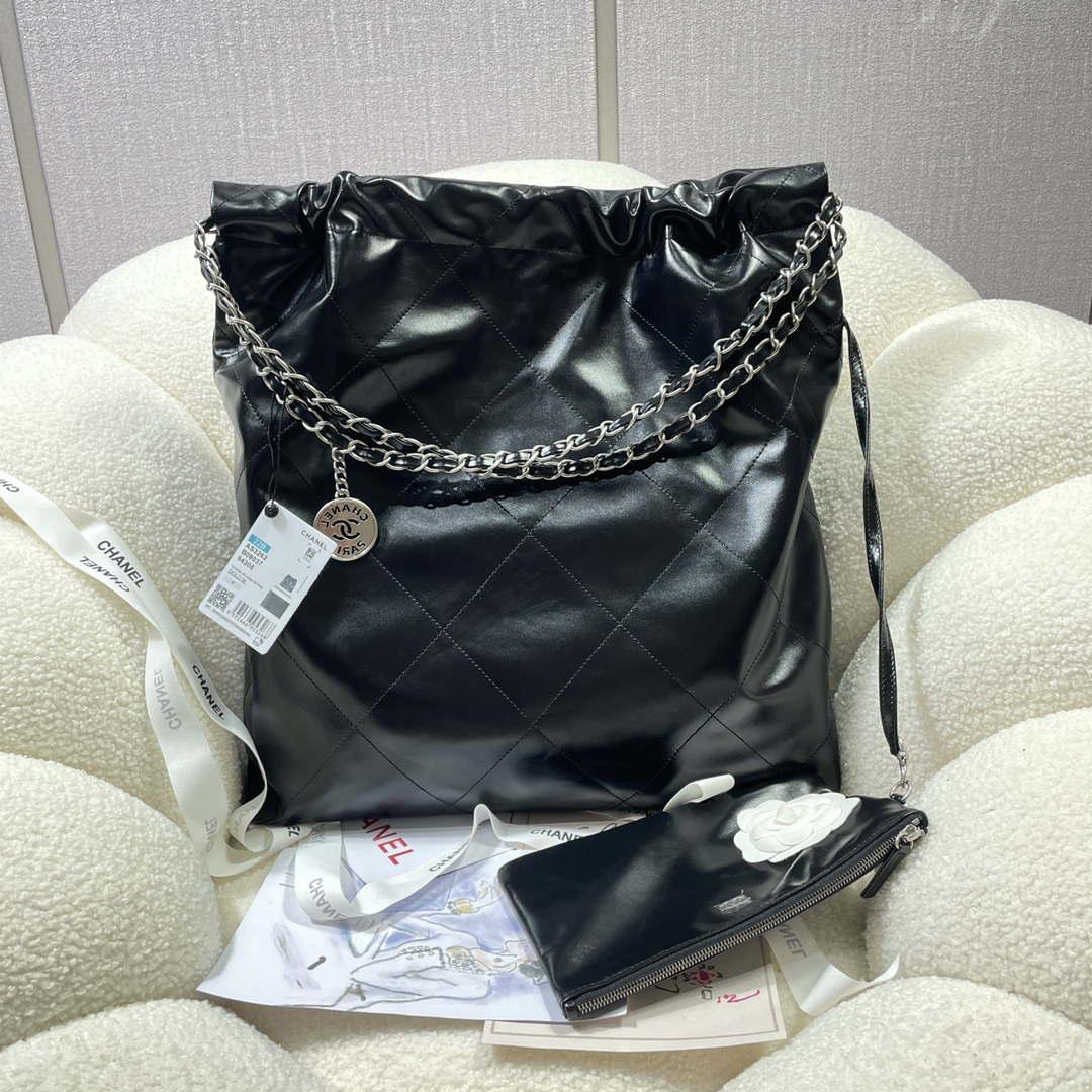 chanel-22-large-handbag-7114_16844045922-1000