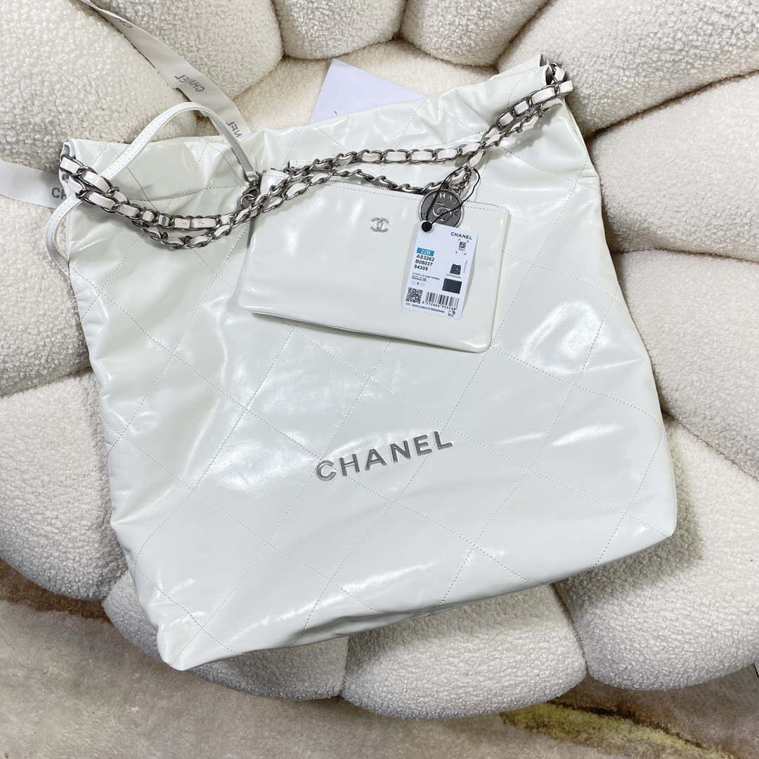 chanel-22-large-handbag-7123_16844046024-1000