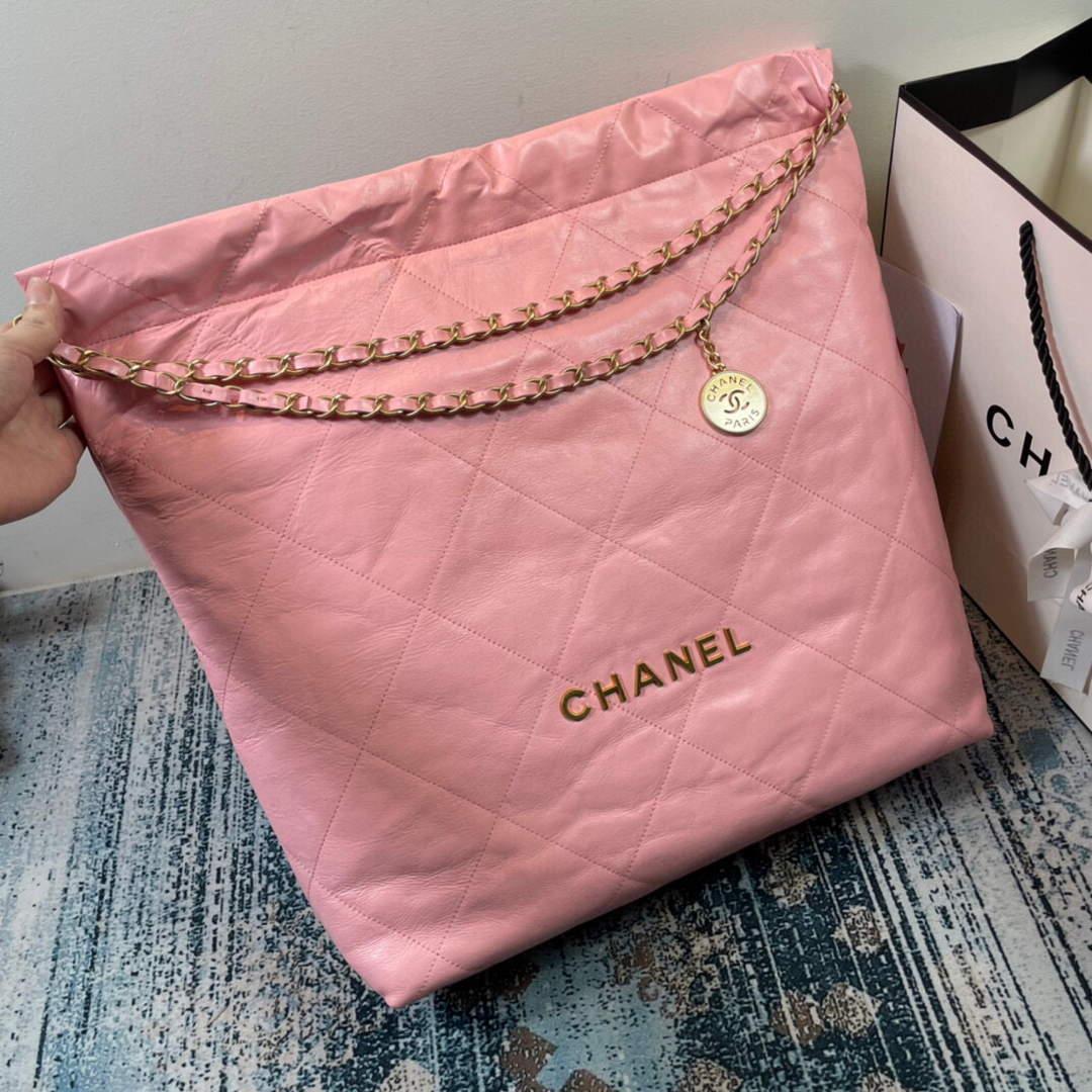 chanel-22-large-handbag-7144_16844046272-1000