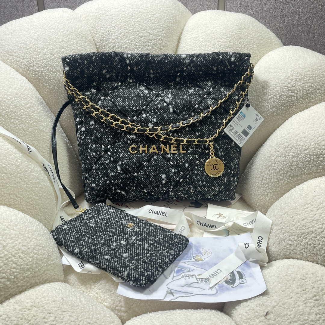 chanel-22-small-handbag-7198_16844048842-1000