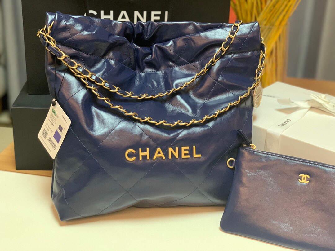 chanel-22-small-handbag-7200_16844048862-1000