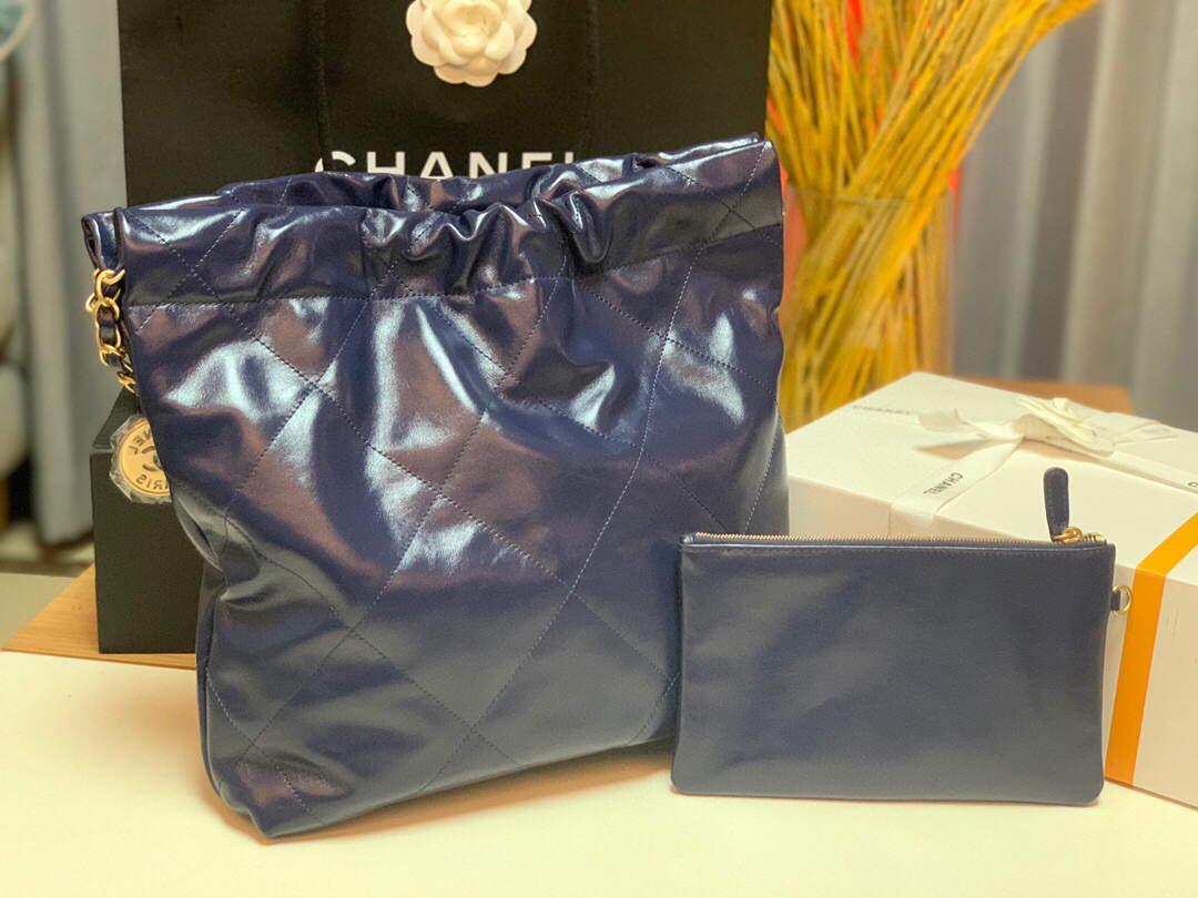 chanel-22-small-handbag-7200_16844048863-1000