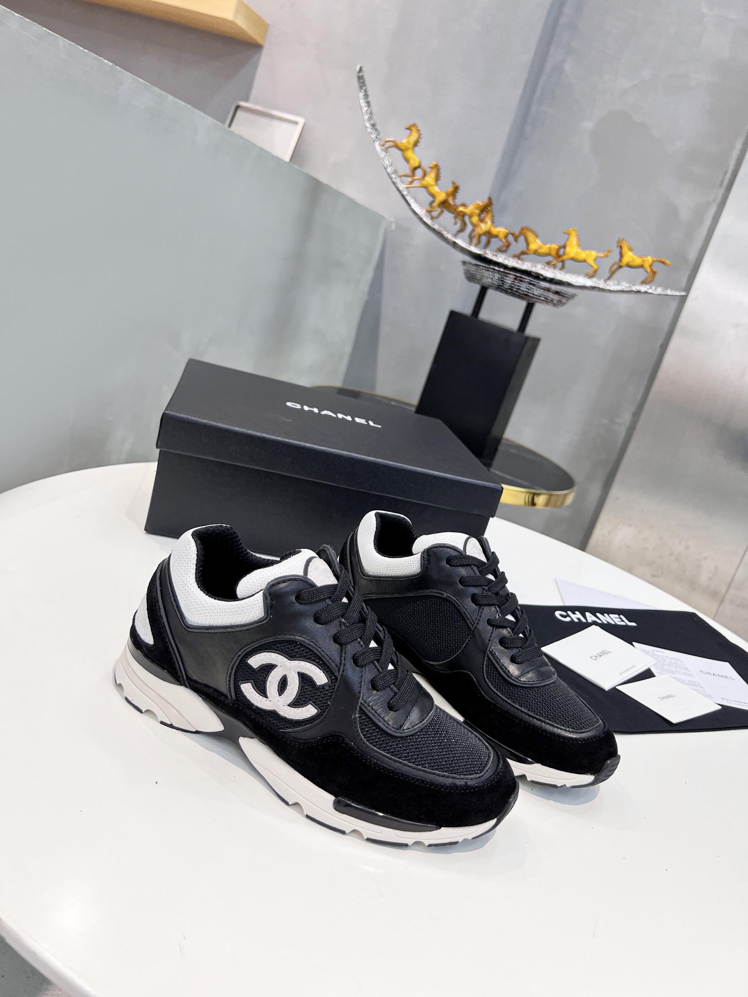 chanel-runner-sneaker-5496_16844015563-1000