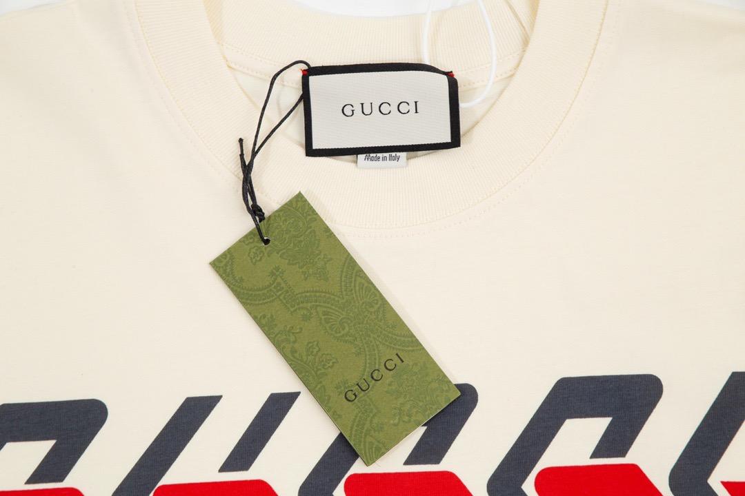 cotton-jersey-t-shirt-with-gucci-mirror-print-4598_16845002654-1000