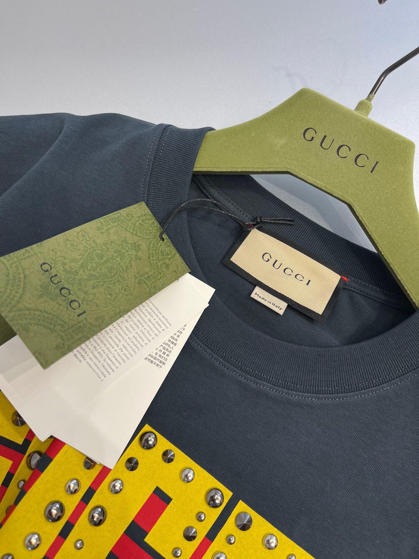 cotton-jersey-t-shirt-with-gucci-print-4596_16845002649-1000