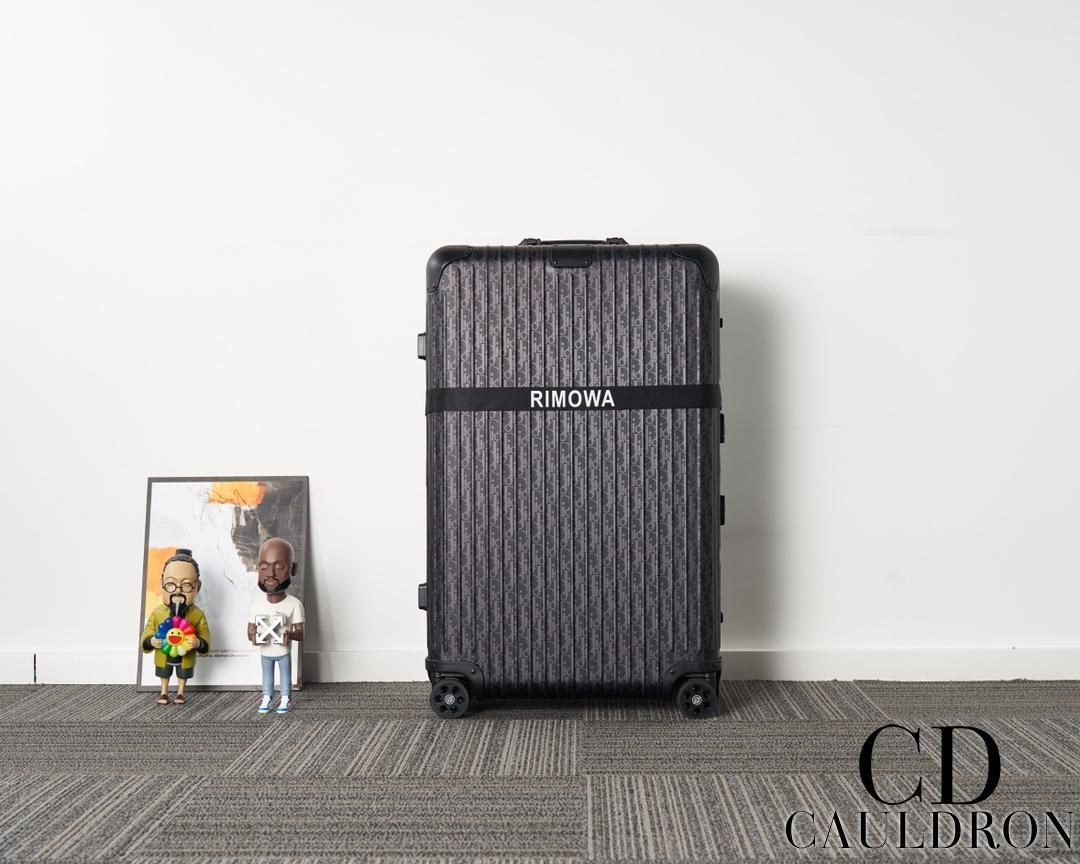 dior-and-rimowa-cabin-suitcase-1934_16843946653-1000