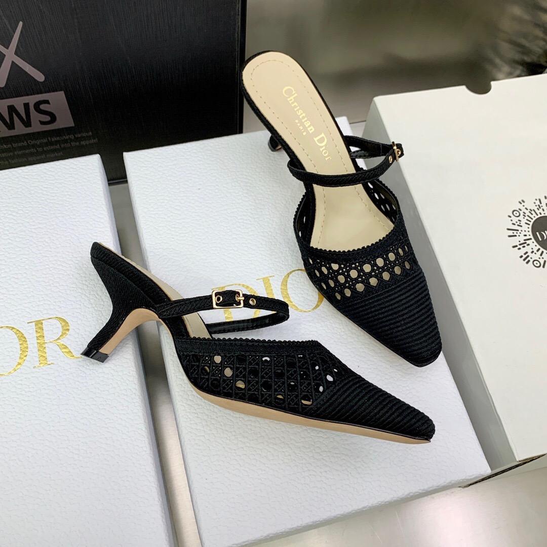 dior-capture-heeled-mule-1878_16843946163-1000