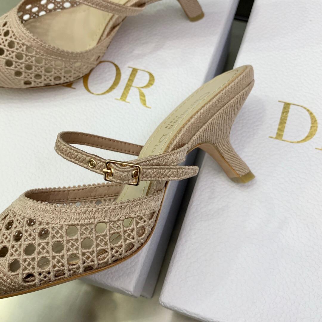 dior-capture-heeled-mule-1879_16843946187-1000