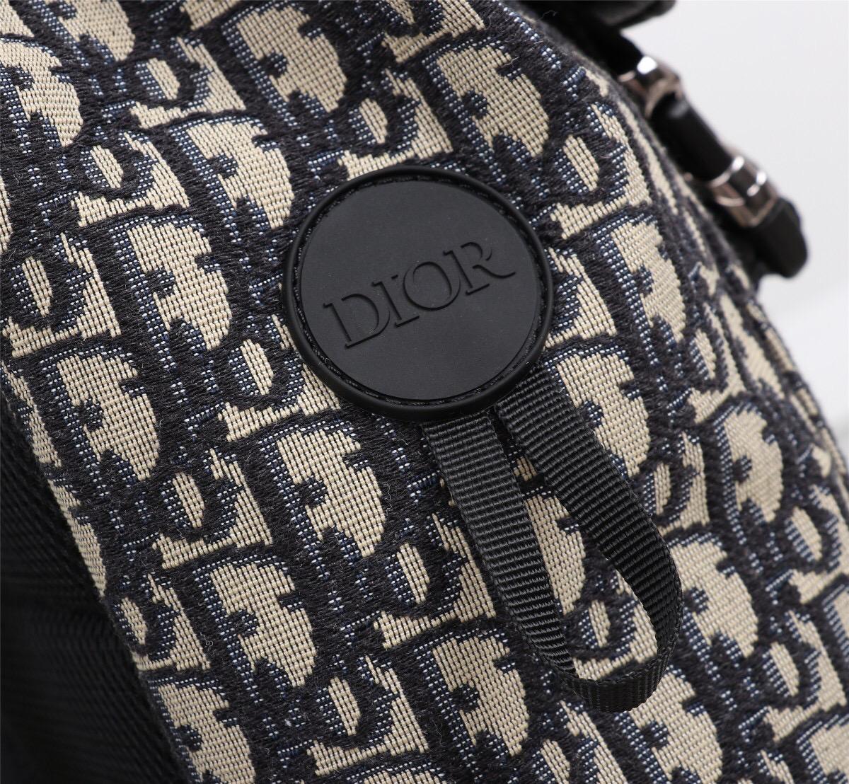 dior-explorer-backpack-1919_16843946397-1000