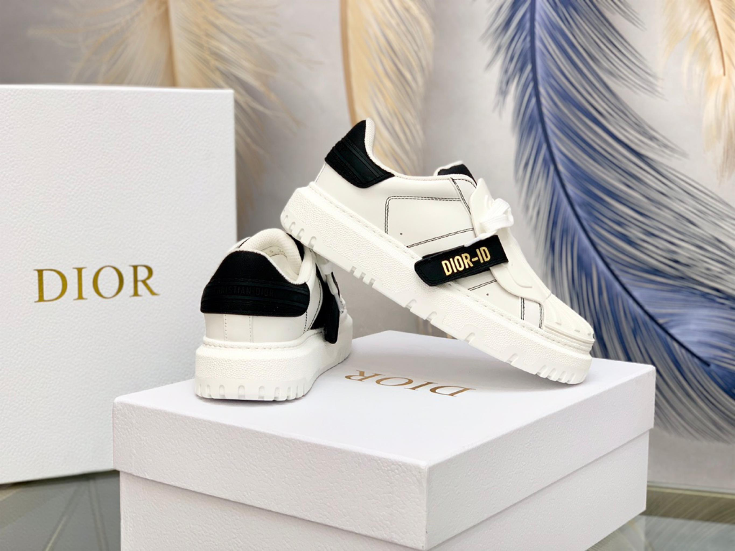 dior-id-sneaker-1661_16843942605-1000