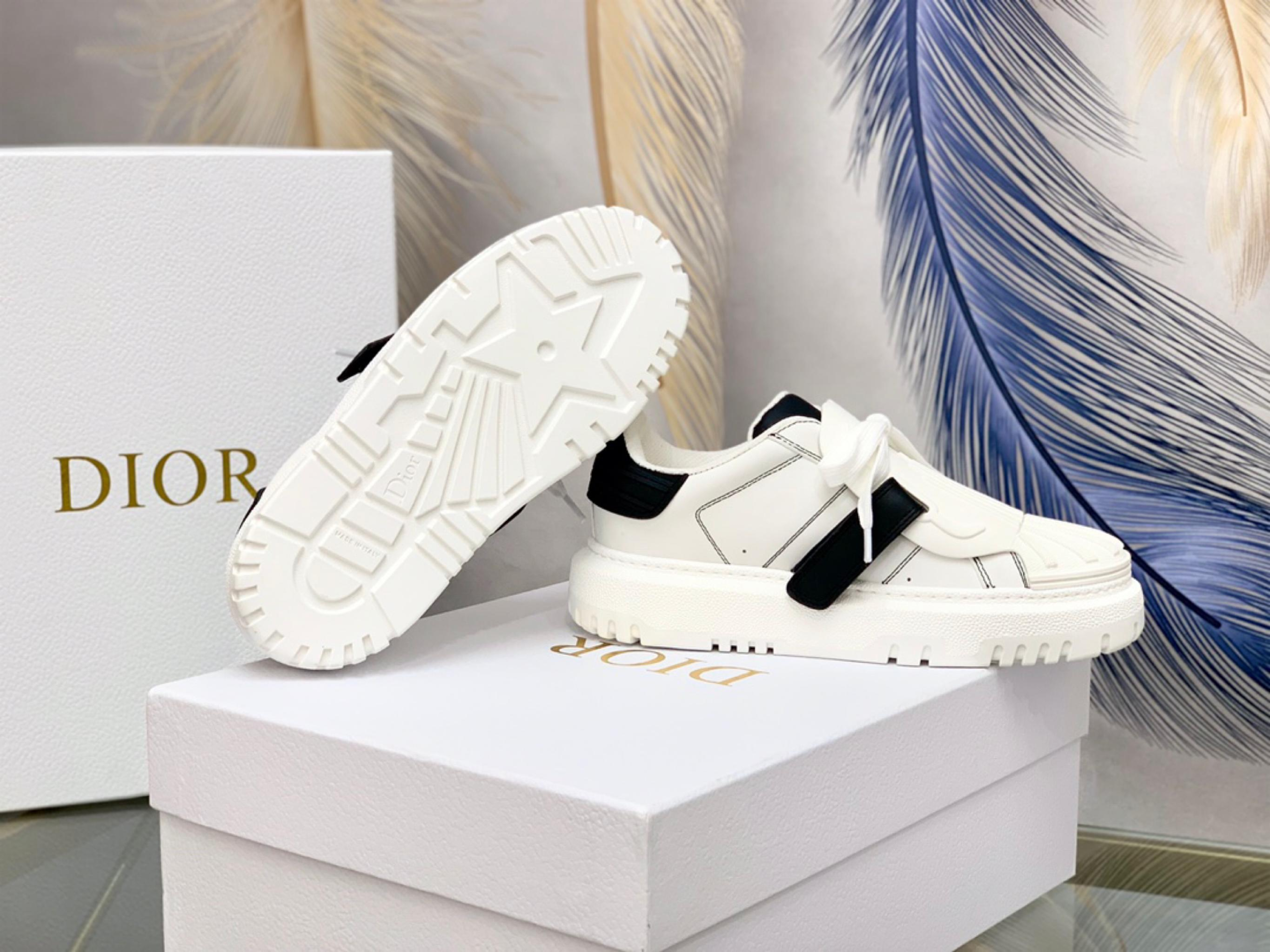 dior-id-sneaker-1661_16843942626-1000