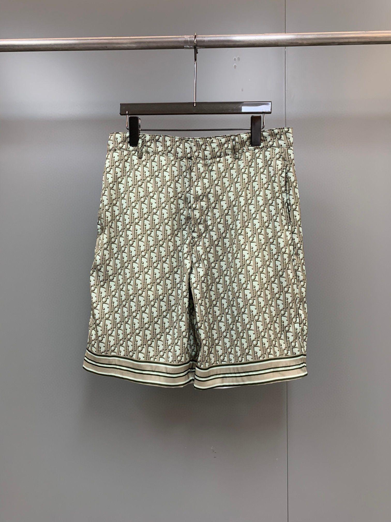 dior-oblique-bermuda-shorts-7150_16845017592-1000