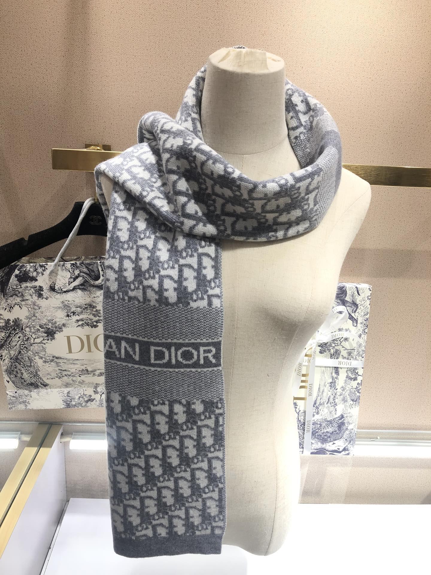 dior-oblique-scarf-3295_16844992338-1000