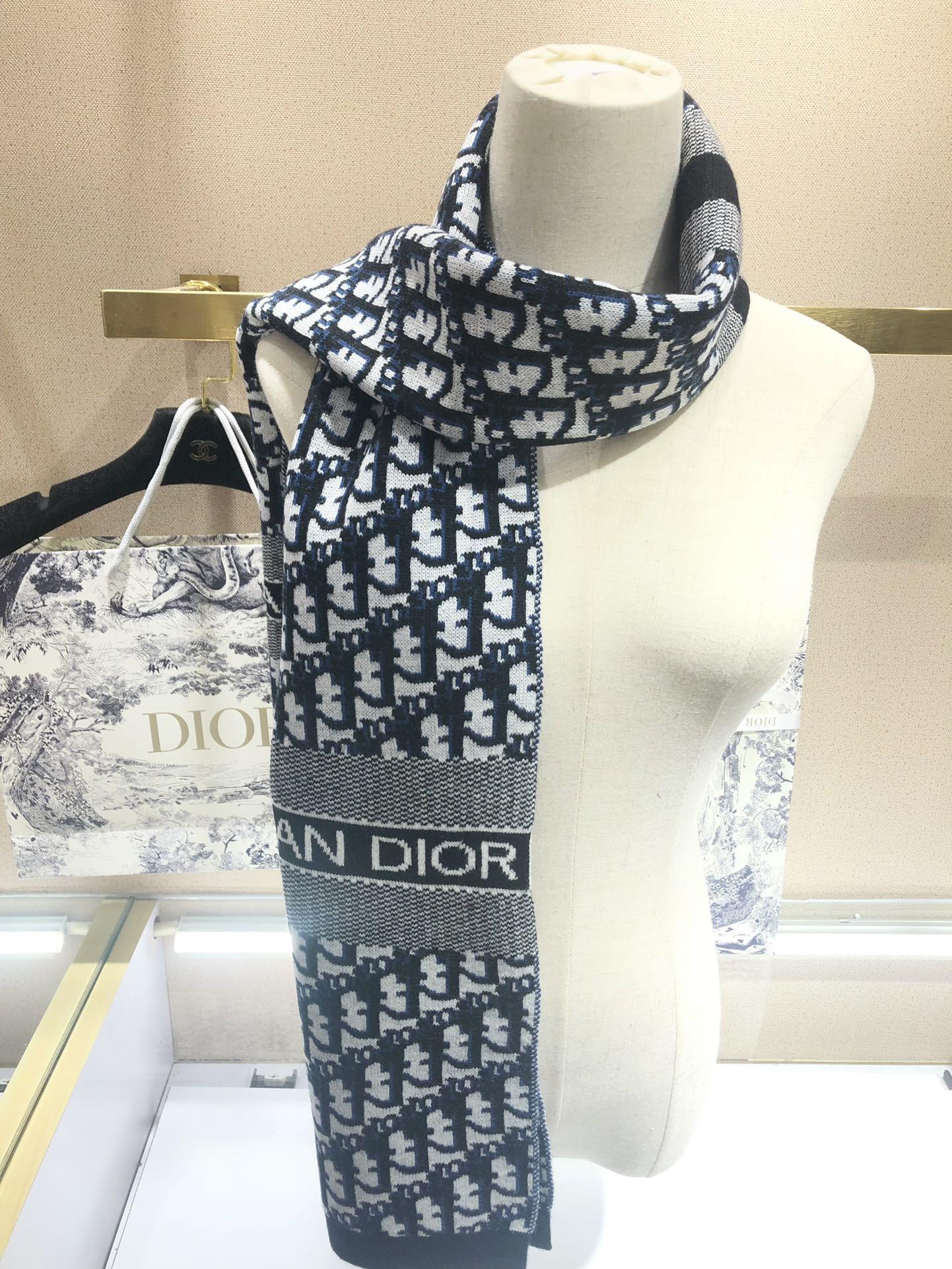 dior-oblique-scarf-3298_16844992377-1000