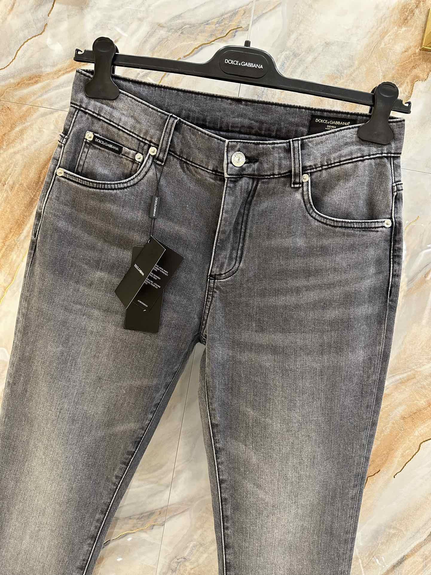 dolce-gabanna-jean-7169_16844046413-1000