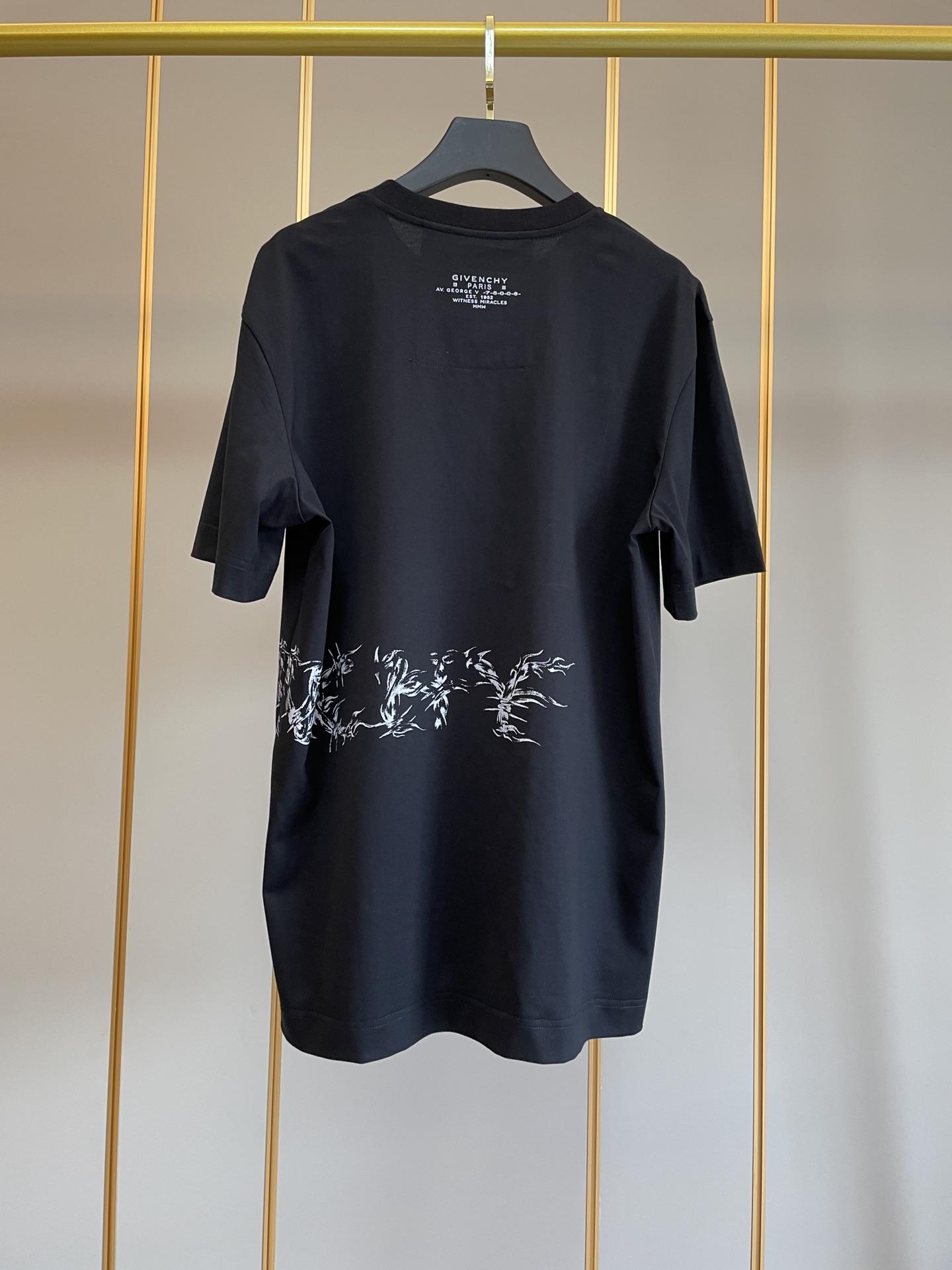 givenchy-barbed-wire-vintage-t-shirt-380_16844973393-1000