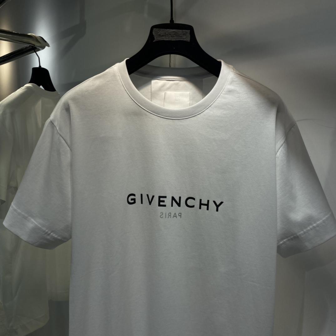 givenchy-t-shirt-with-logo-print-371_16844973225-1000